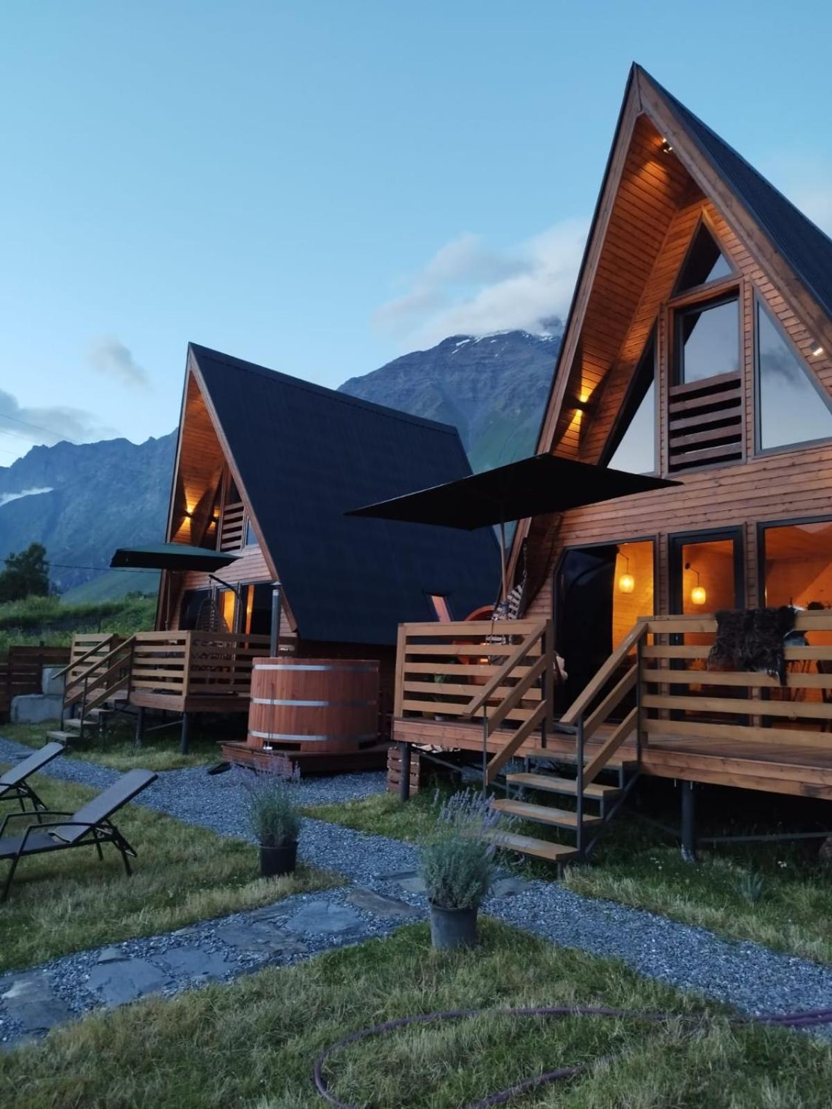 Kazbegi Spa Resort Cottages ภายนอก รูปภาพ