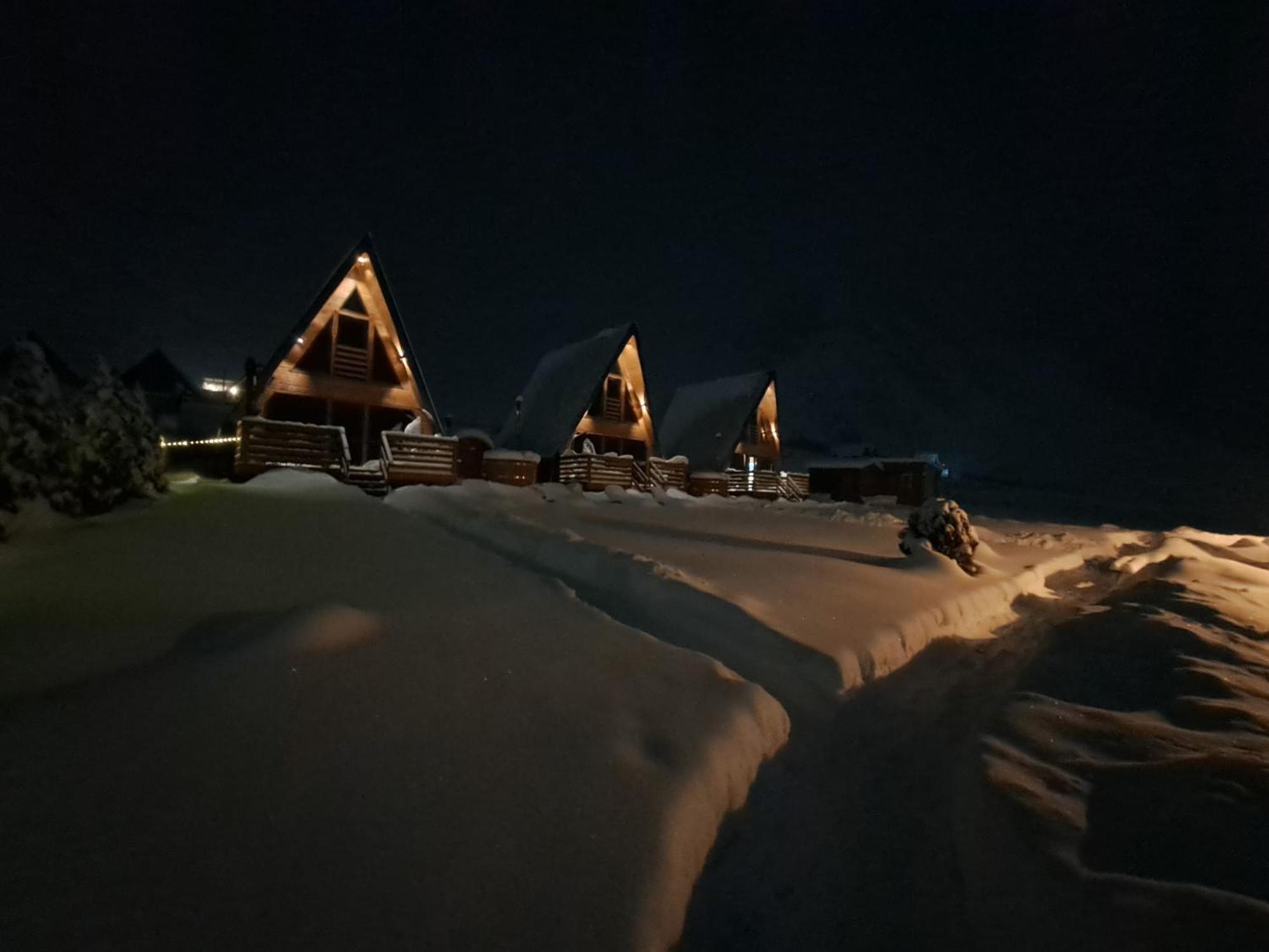 Kazbegi Spa Resort Cottages ภายนอก รูปภาพ