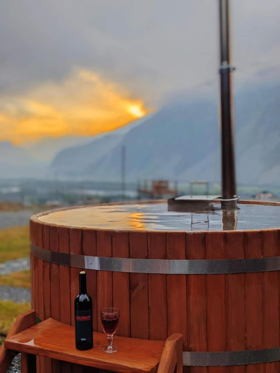 Kazbegi Spa Resort Cottages ภายนอก รูปภาพ