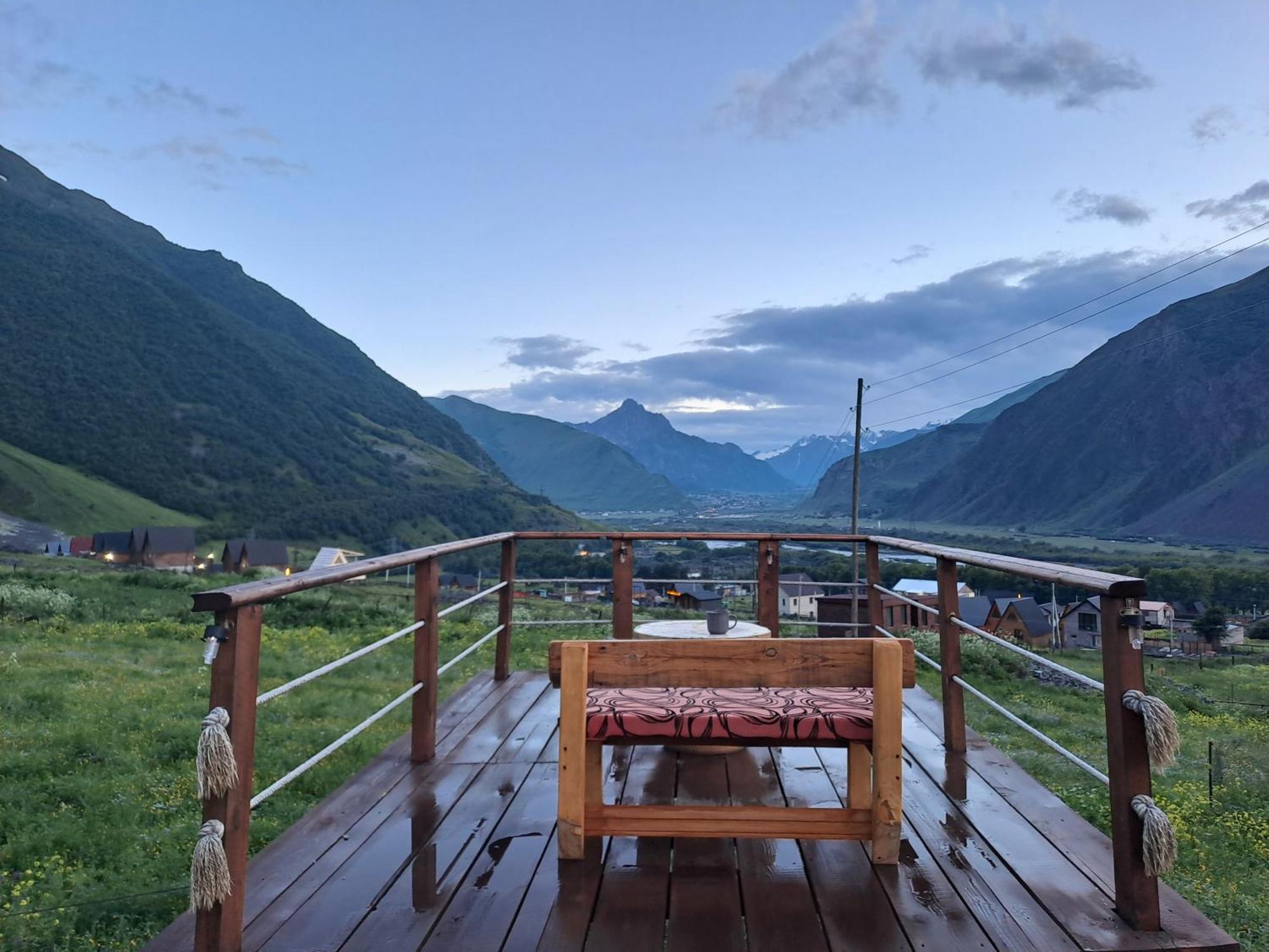 Kazbegi Spa Resort Cottages ภายนอก รูปภาพ
