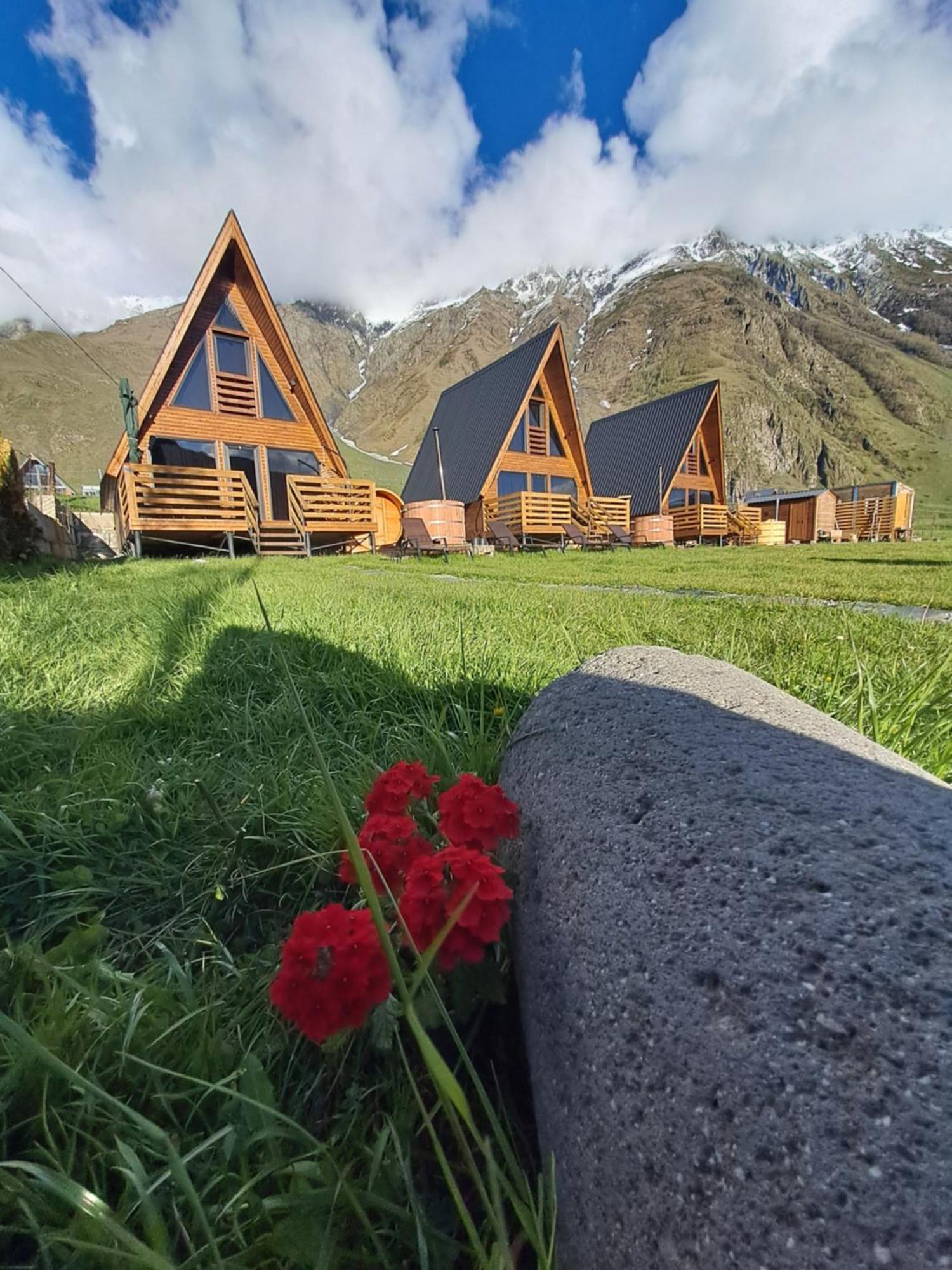 Kazbegi Spa Resort Cottages ภายนอก รูปภาพ