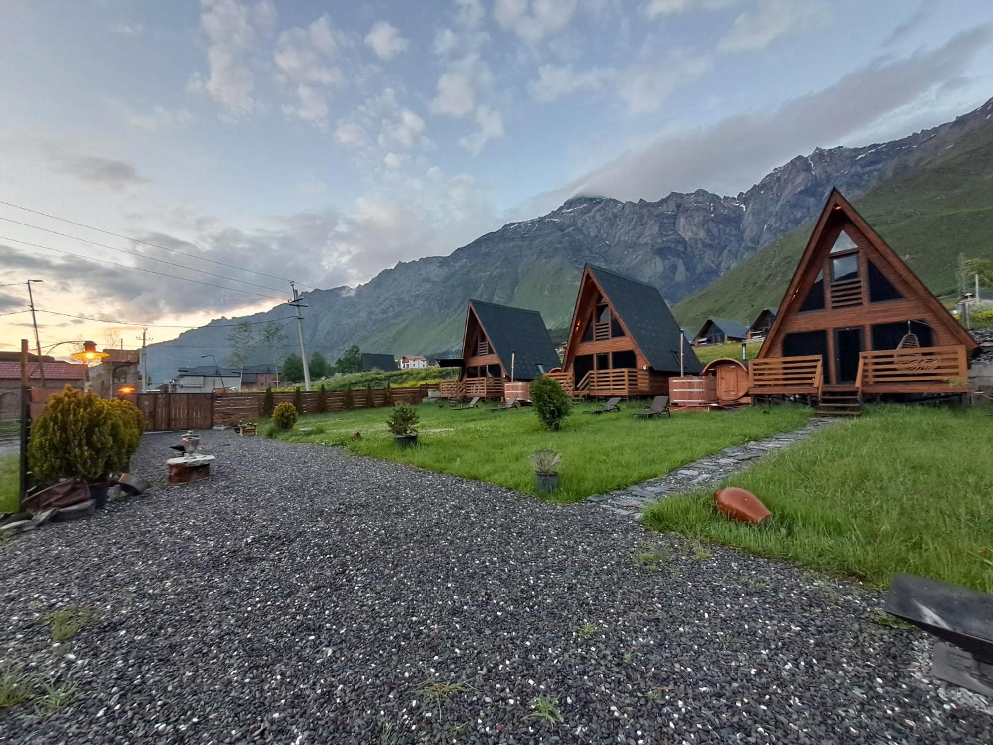 Kazbegi Spa Resort Cottages ภายนอก รูปภาพ